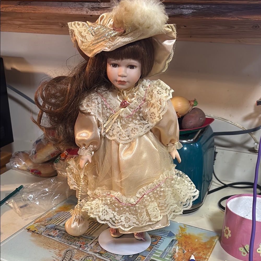 Angelina collection 2000 porcelain doll items flawless make an offer